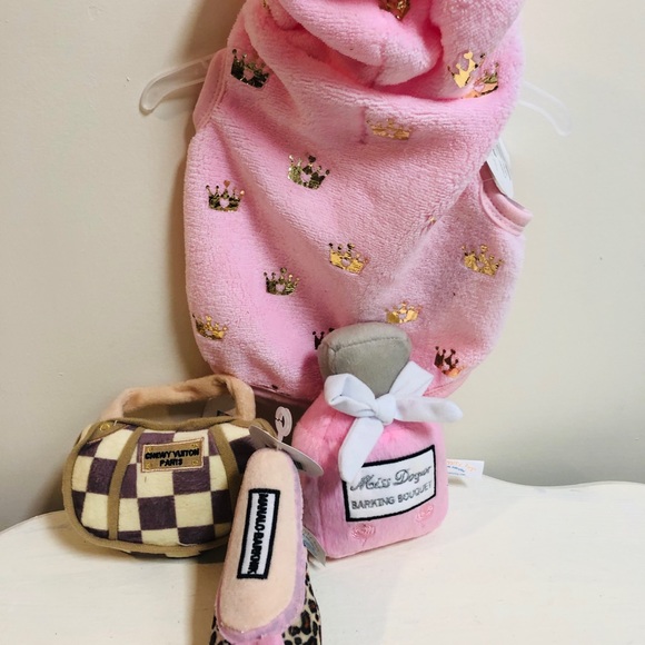 Designer dog toy and hoodie set - Picture 3 of 4